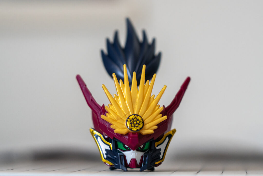 SDW HEROES 信長ガンダムエピオンの頭部部分。造詣が細かく、全体的なバランスがよい。ヒケが目立つので玄人は改修したくなるポイントだろう。