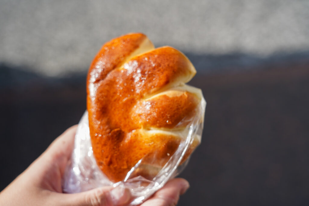 出来立てのクリームパン
