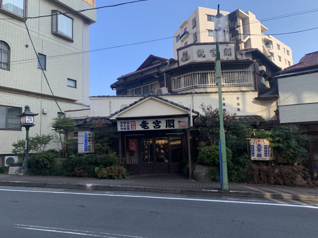 雰囲気のいいお宿の近く
