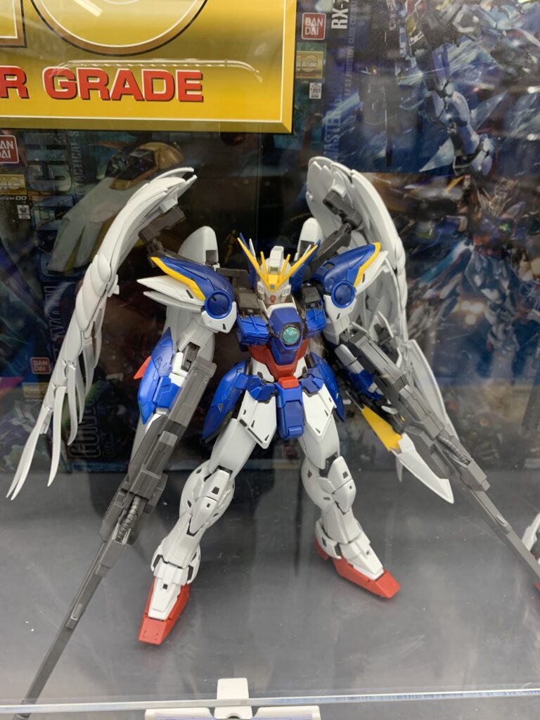 大井町ヤマダ電機展示品　ウィングガンダム