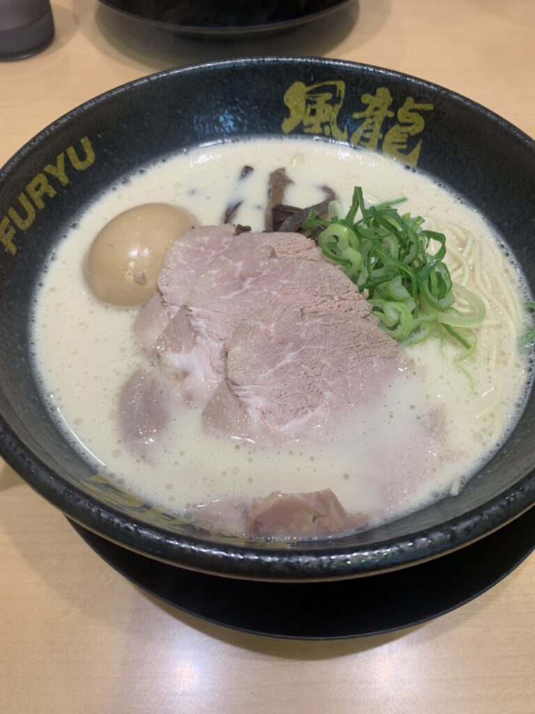 豚骨ラーメン