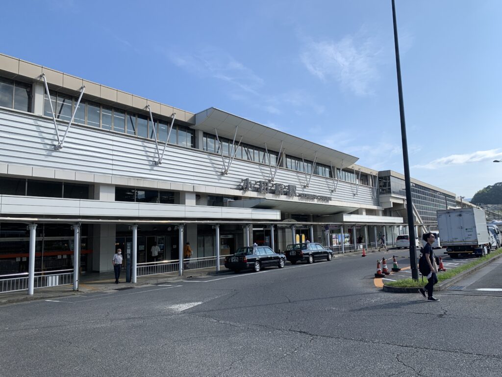 小田原駅バスターミナル側