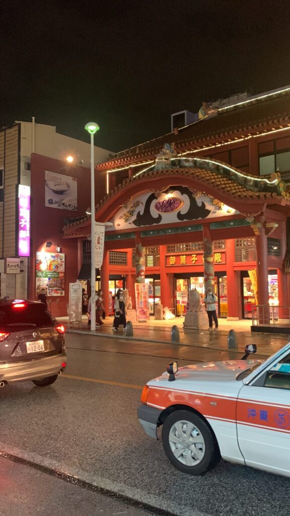 沖縄っぽい建物