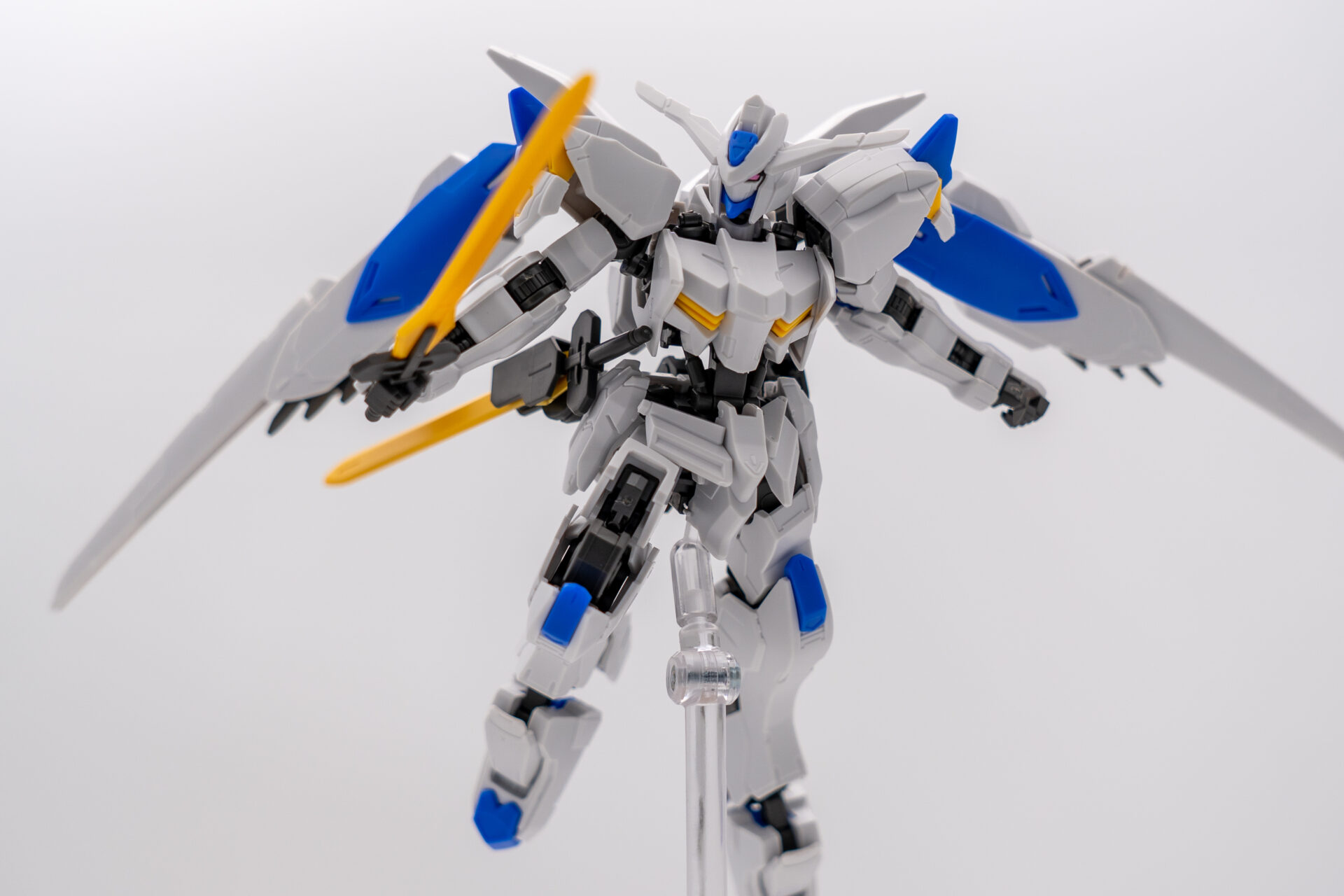 HGガンダムバエル　素組レビュー　引きの画像