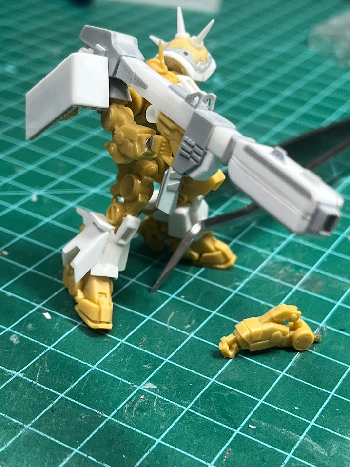 サイコザクっぽいですね。シールドがいい感じです。