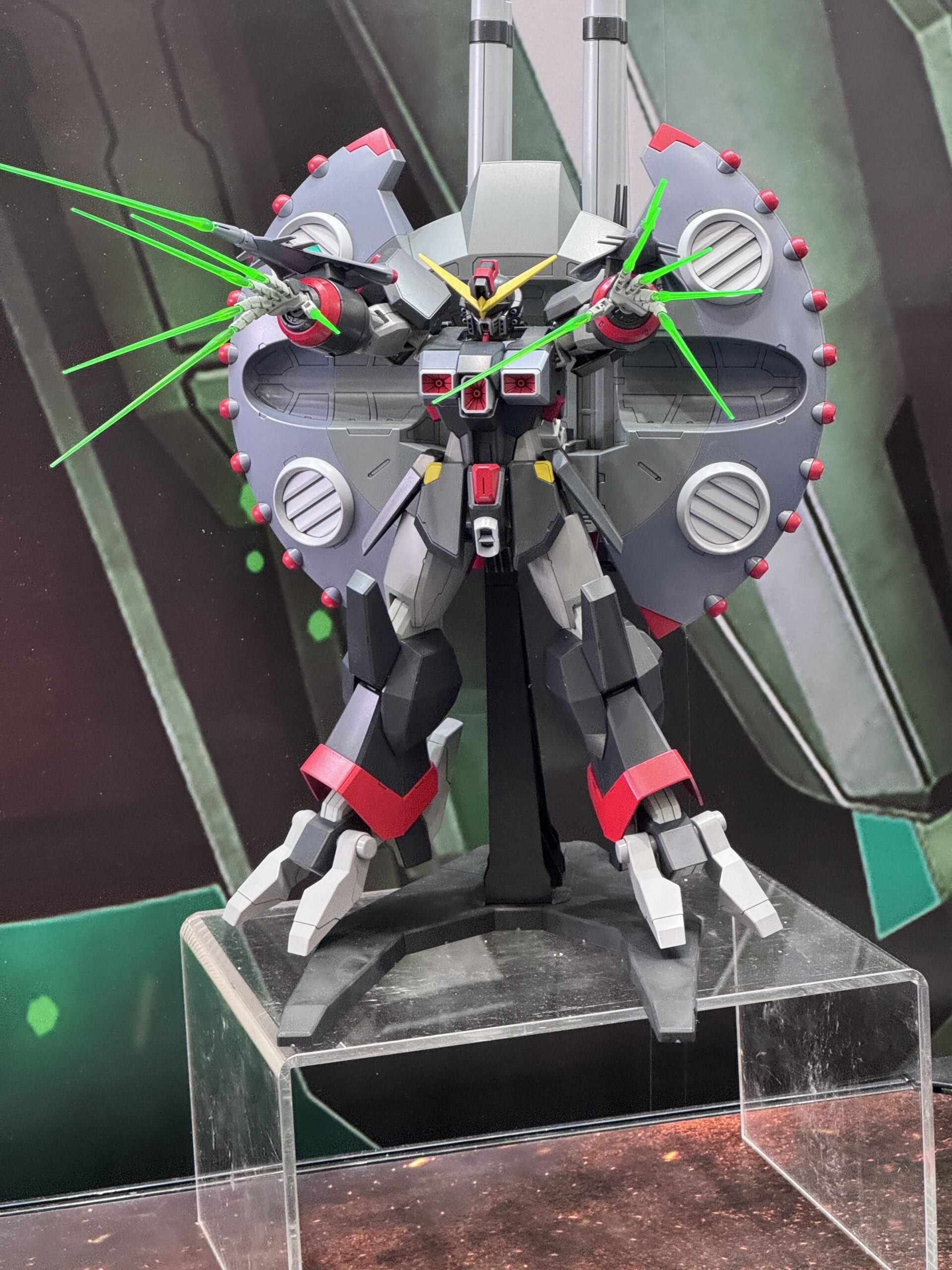 HGデストロイガンダムも登場